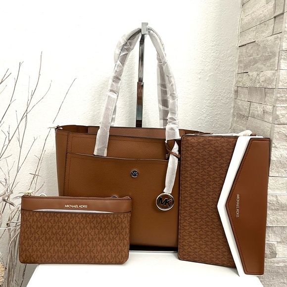 Michael Kors Handbags - Michael Kors Maisie Large Pebbled Leather 3-in-1 Tote Bag